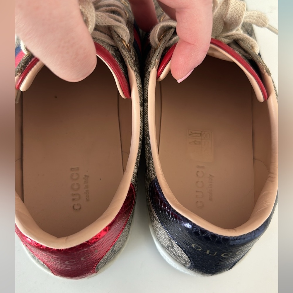 Gucci Ace GG Supreme Sneakers - Picture 6 of 8